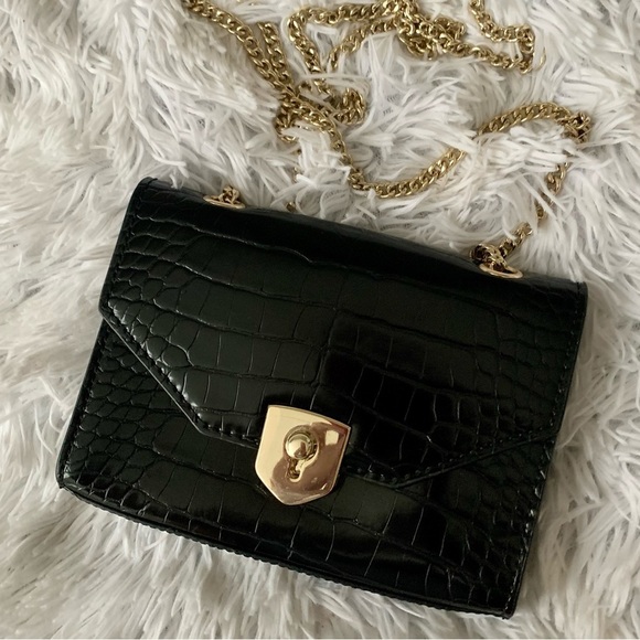 BANANA REPUBLIC NWOT Black Croc Mini Bag Cross Shoulder Gold Chain Purse - Picture 1 of 11